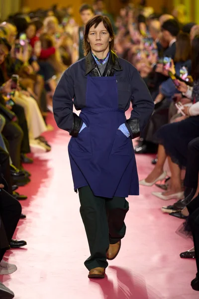 Look 1